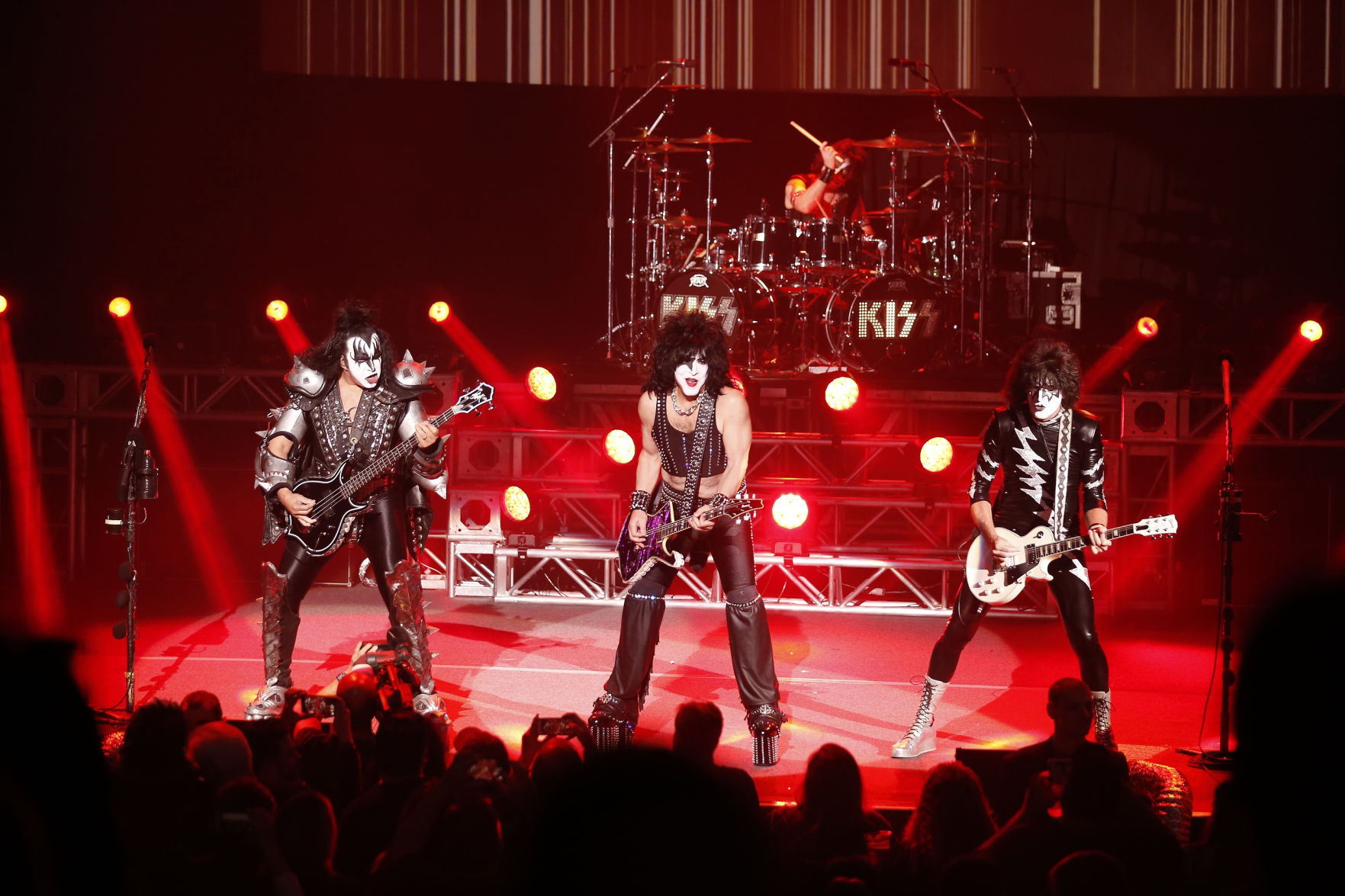 KISS